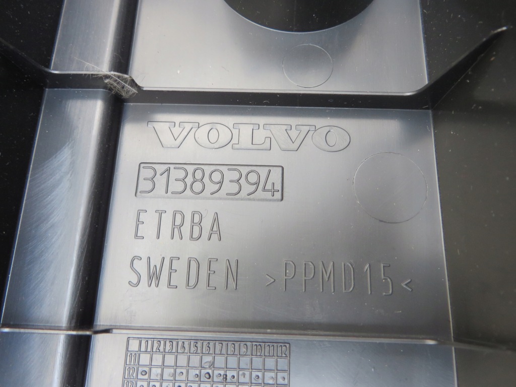 фото №2, Volvo v40 ii підлога ніша вкладиш багажника 31389394 r