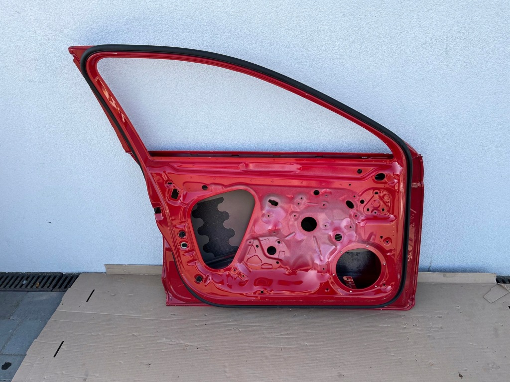 Дверь левая передние левый перед vw passat b8 3g0 Цена