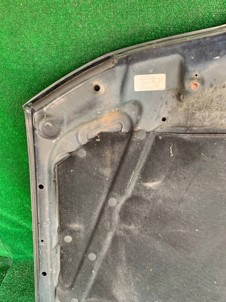 Крышка передняя капот двигателя mitsubishi carisma рестайлинг  wwa Оригинал