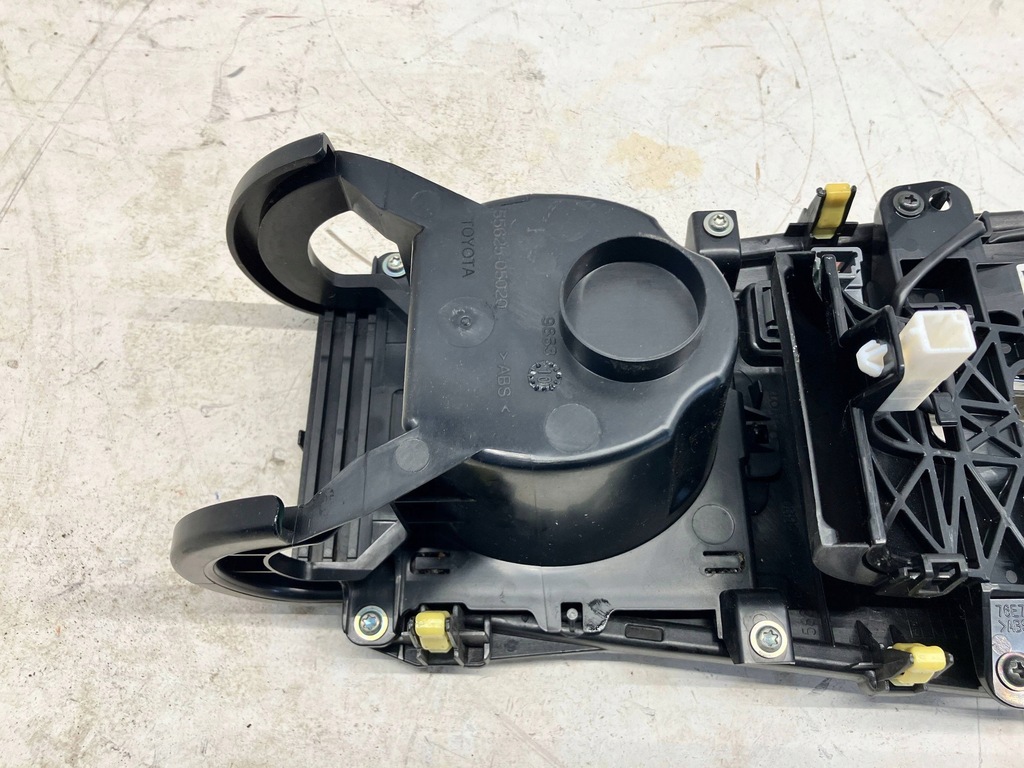 фото №8, Avensis t27 автоматична коробка передач захист тунель домкрата золотий prążki