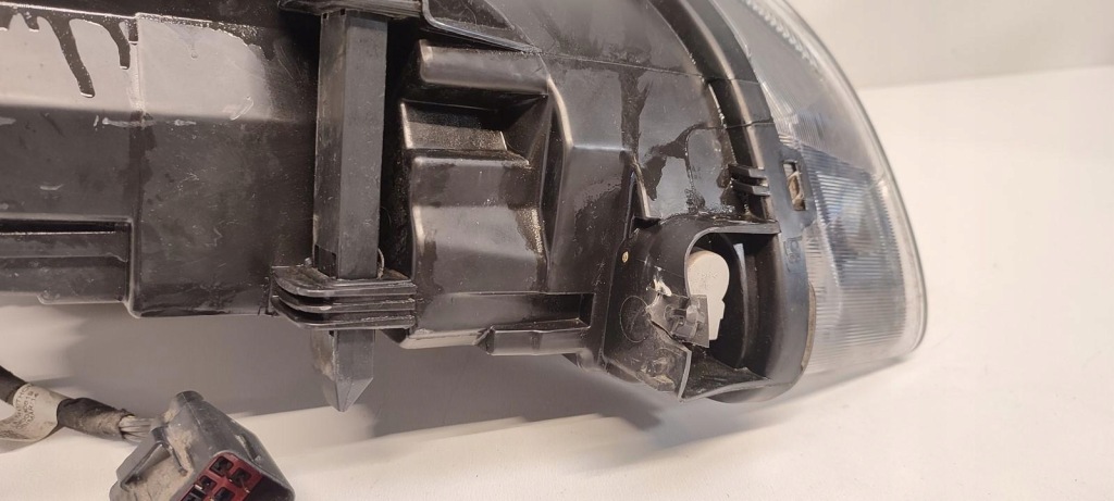 Volvo v60 лампа левый перед anglik 31420110 rhd с Разборки