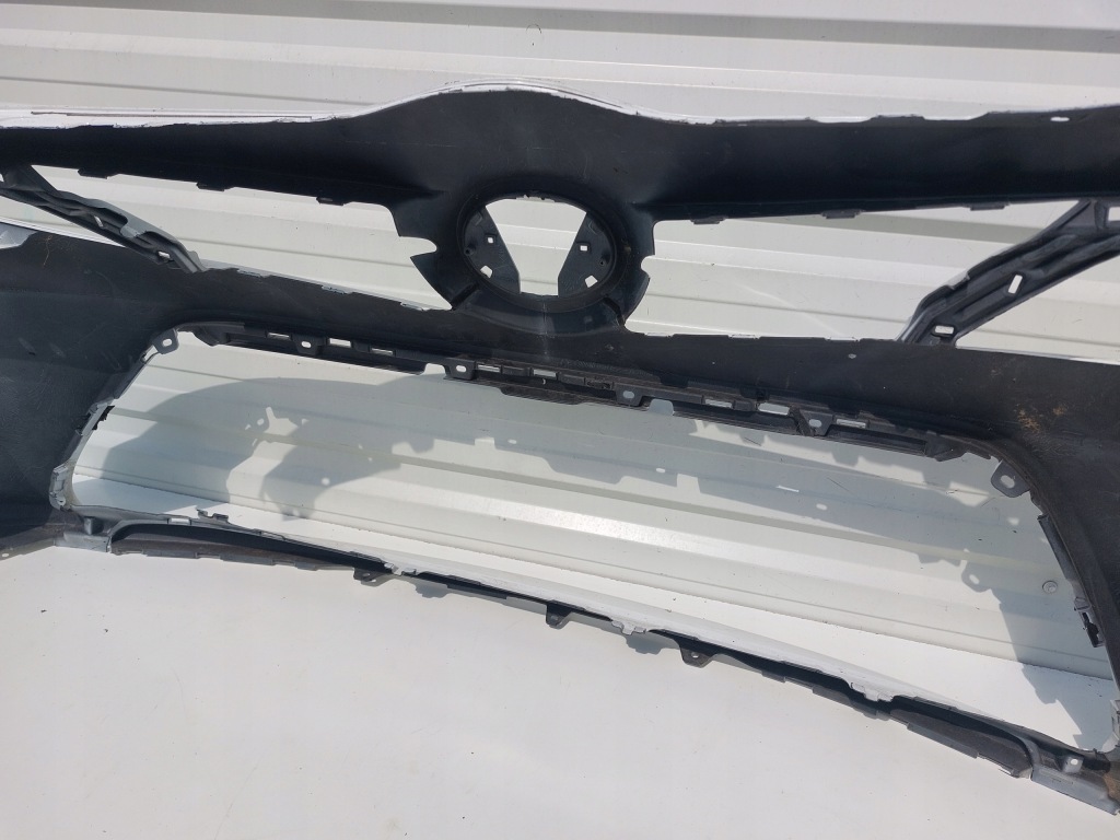 Бампер перед передній toyota verso рестайлінг  європа в Україні