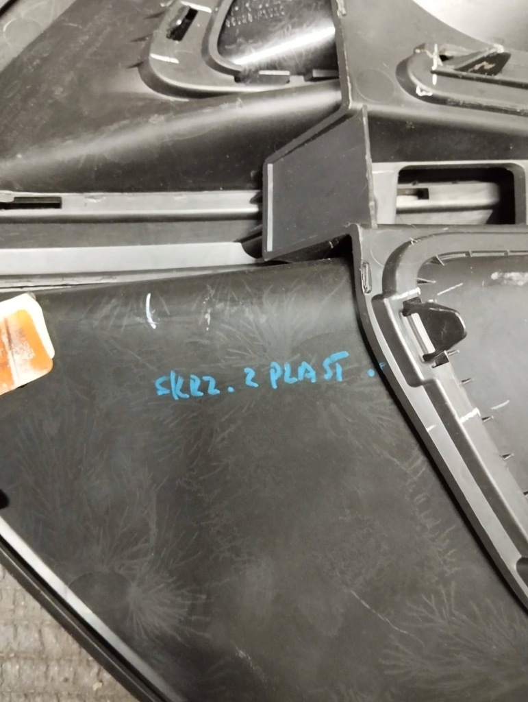 Kia sportage 4 iv рестайлинг  18- решётка правая бампера противотуманной фары 86526-f1510 Доставка