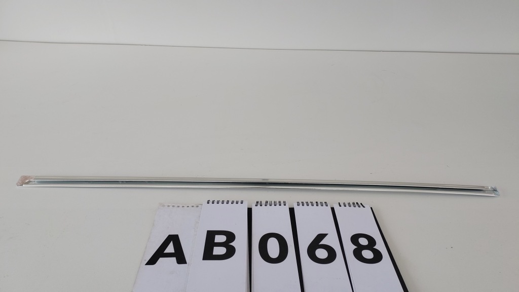 Mercedes sl r107 молдинг дверь правых хром новый Недорого