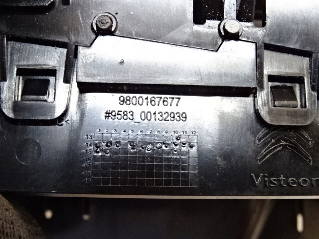 фото №7, Citroen c4 cactus левая решётка обдув консоли 9800167677