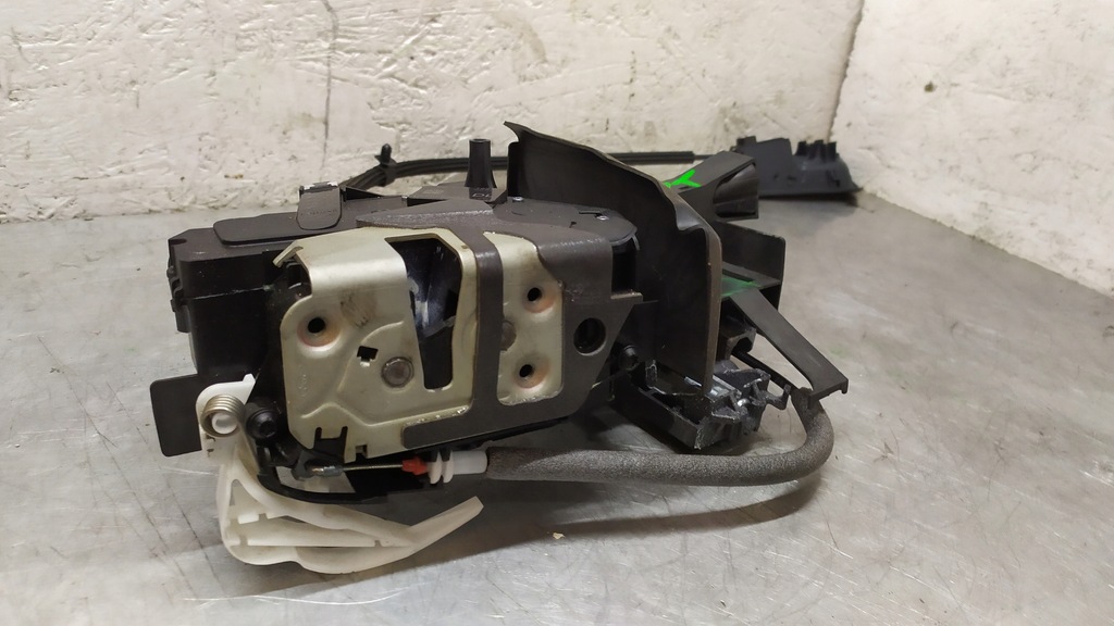 фото №3, Ford grand c-max замок двері правий задня am5a-r26412-cc