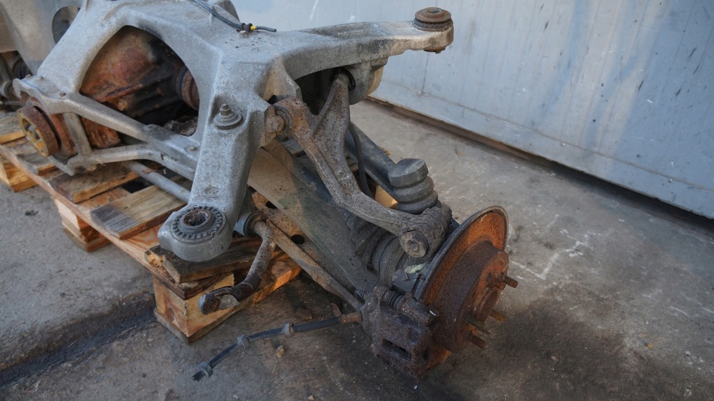 фото №5, Volvo 960 s90 v90 подвеска задняя задние уровень дифференциал