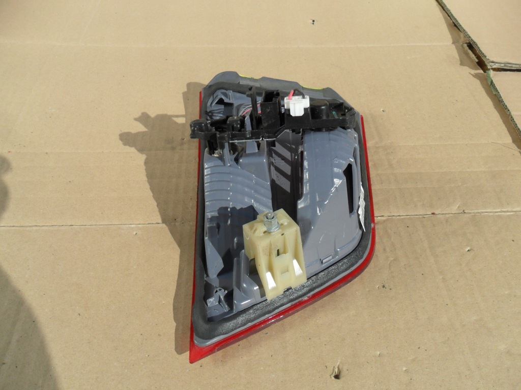 фото №14, Bmw x3 f25 10- лампа задняя правая повреждённый led