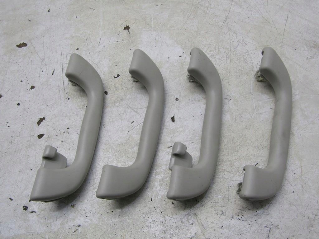 фото №1, Ручка кронштейн стеля mazda cx3 cx-3