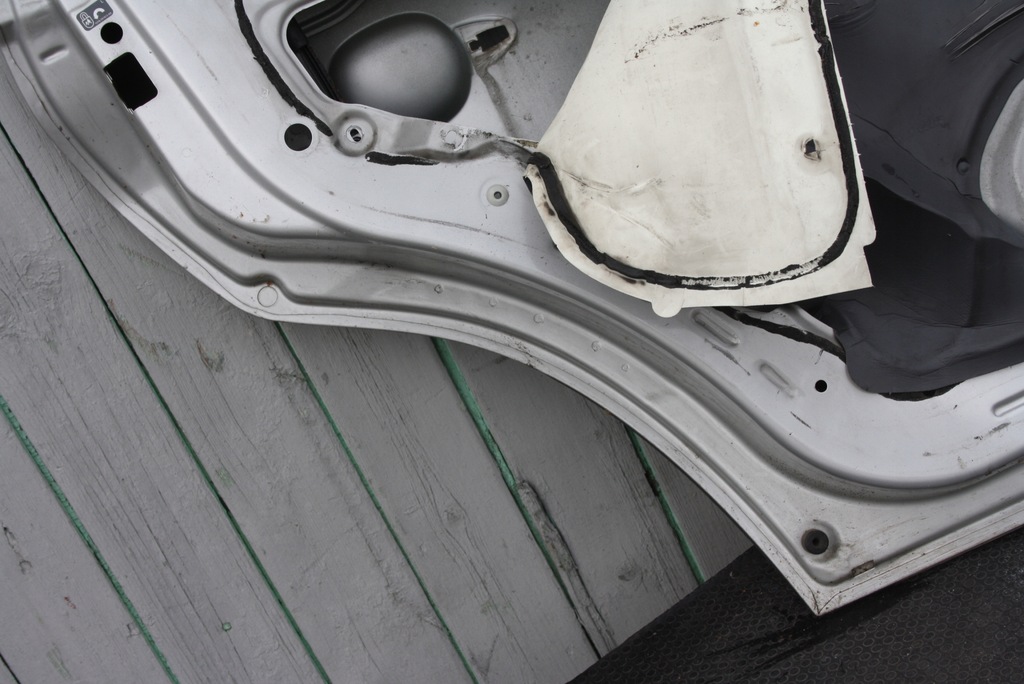 фото №8, Дверь левая задние mazda tribute lak 26a