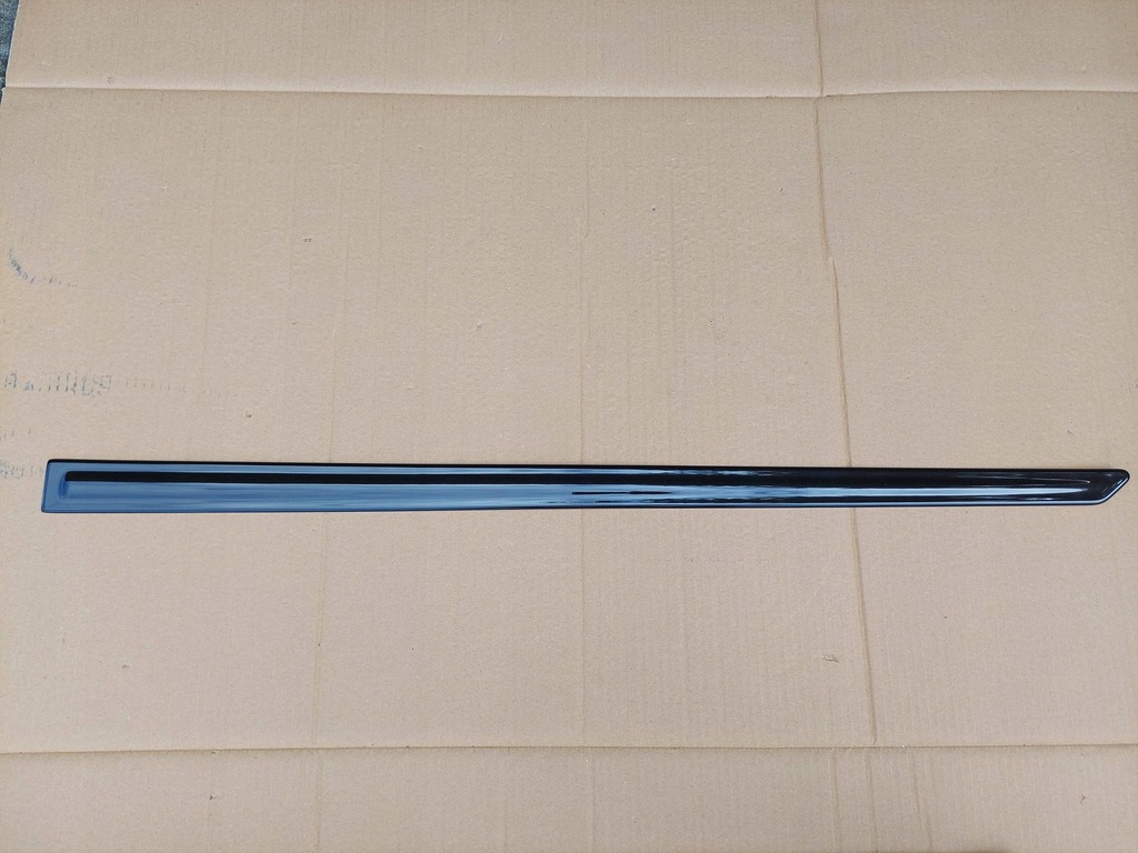 фото №1, Mitsubishi outlander phev 17- молдинг дверь левый перед ruby black mz314894