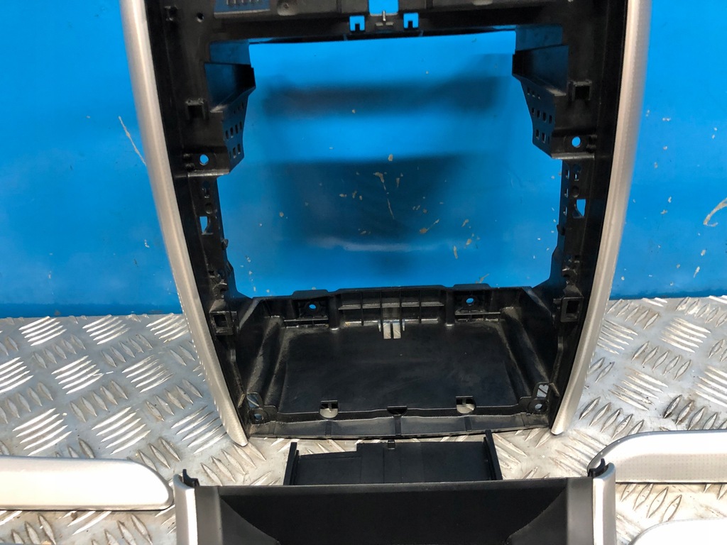 фото №12, Mercedes w169 накладки декоративные декоры aluminiowe комплект рамка радио