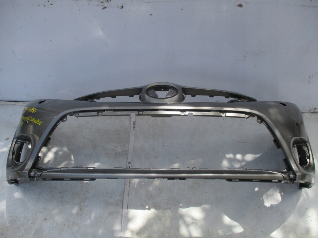 Бампер перед передній toyota verso рестайлінг  13-18r 2 x pdc sprys 52119-0f120 Зі Шроту