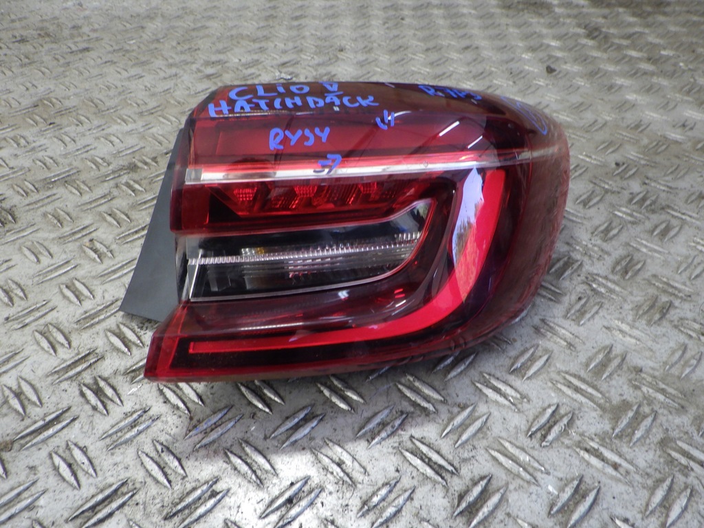 фото №1, Renault clio v правая лампа задняя led 265509761r