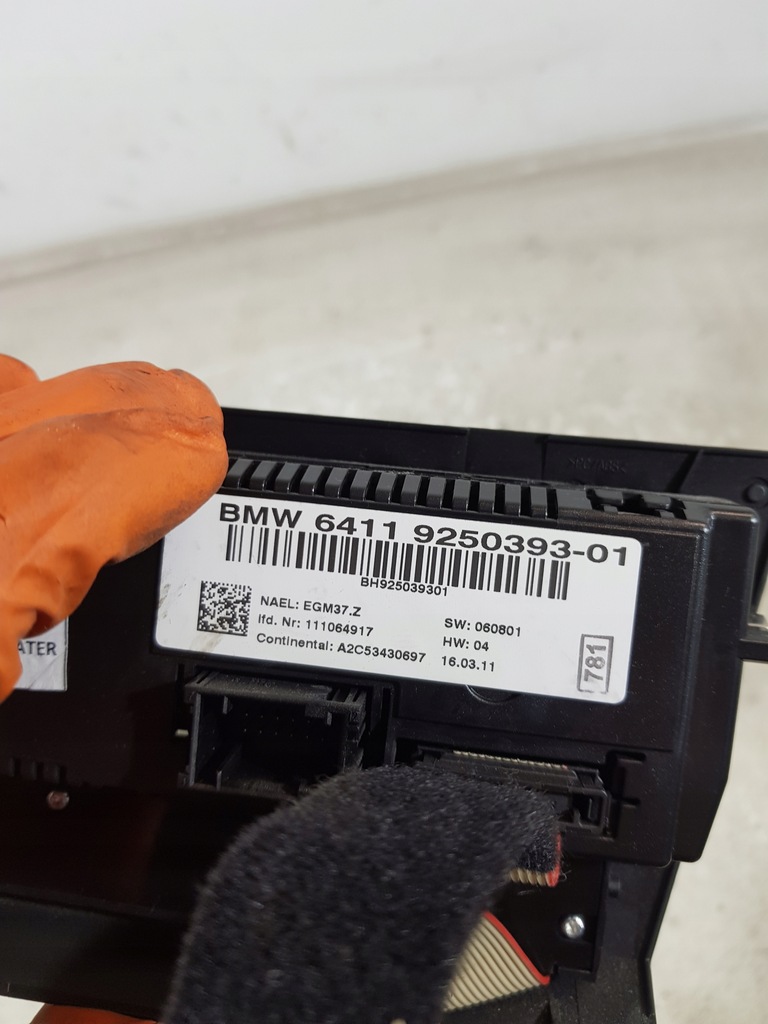 фото №9, Панель обдув кондиционера 9250393 bmw e90 e91 lci eur