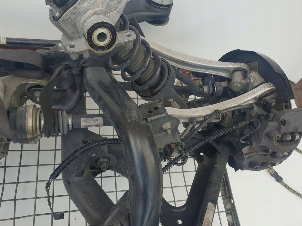 фото №11, Vw touareg ii 7p 10-18 підрамник міст привідний вал поворотний кулак важіль підвіска задня