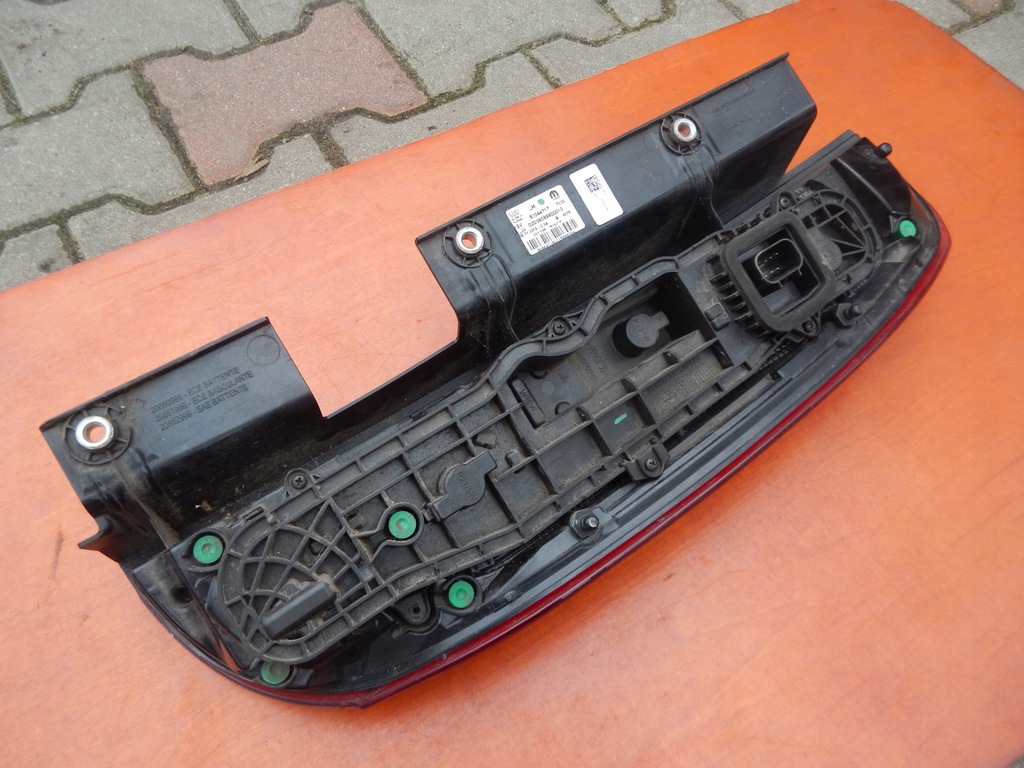 фото №9, Лампа левая задняя fiat doblo ii 18r 15-