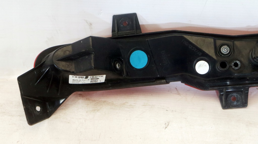 Лампа протитуманна ліва range rover velar j8a2-15k273-ae j-6930 Зі Шроту