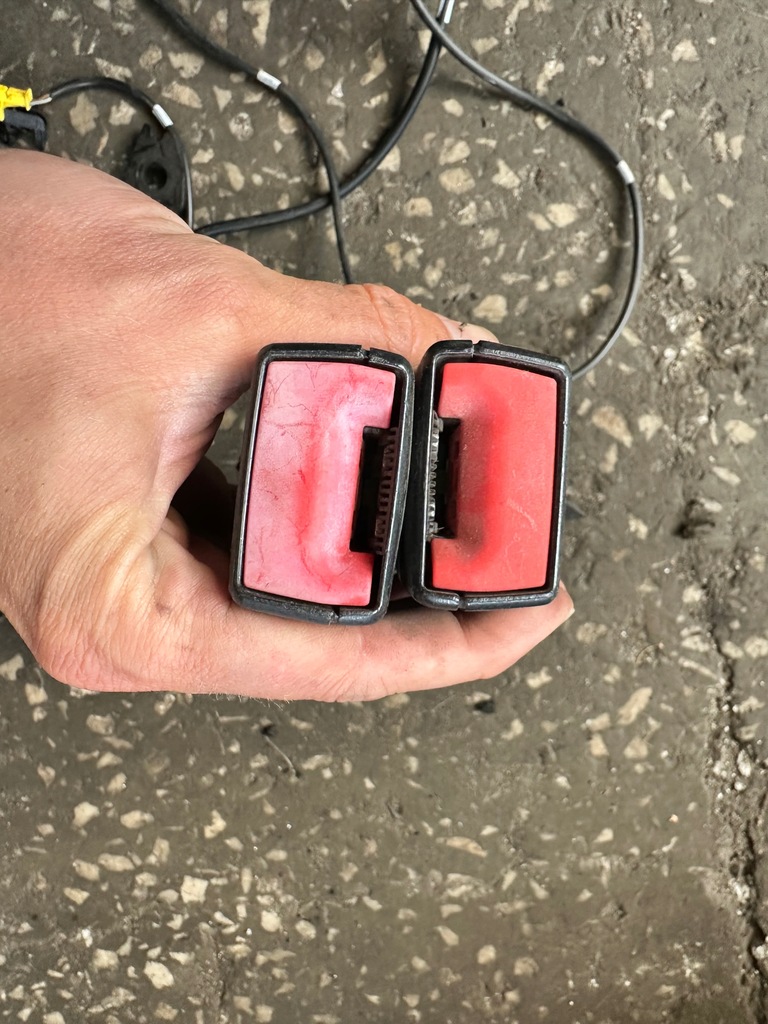 фото №6, Mercedes b klasa w245 роз'єм кліпса поперечина пряжка штекер перед датчик