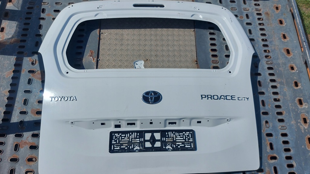 фото №1, Крышка багажника багажника задняя задняя toyota proace city berlingo iv