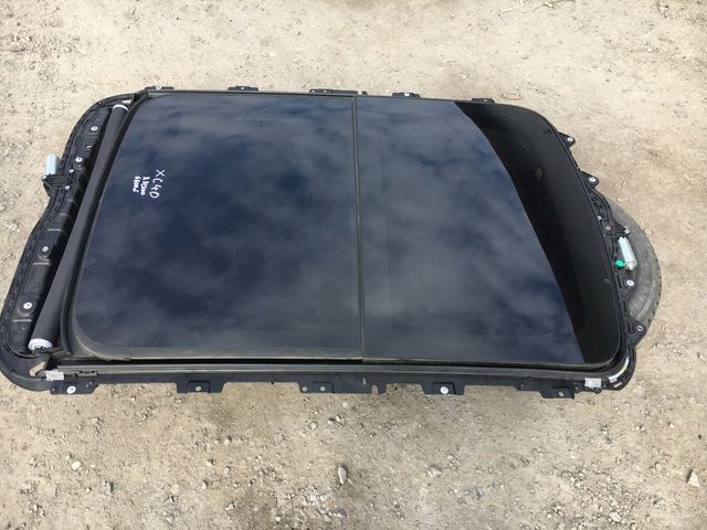фото №1, Volvo xc40 r-design люк панорама 32131339