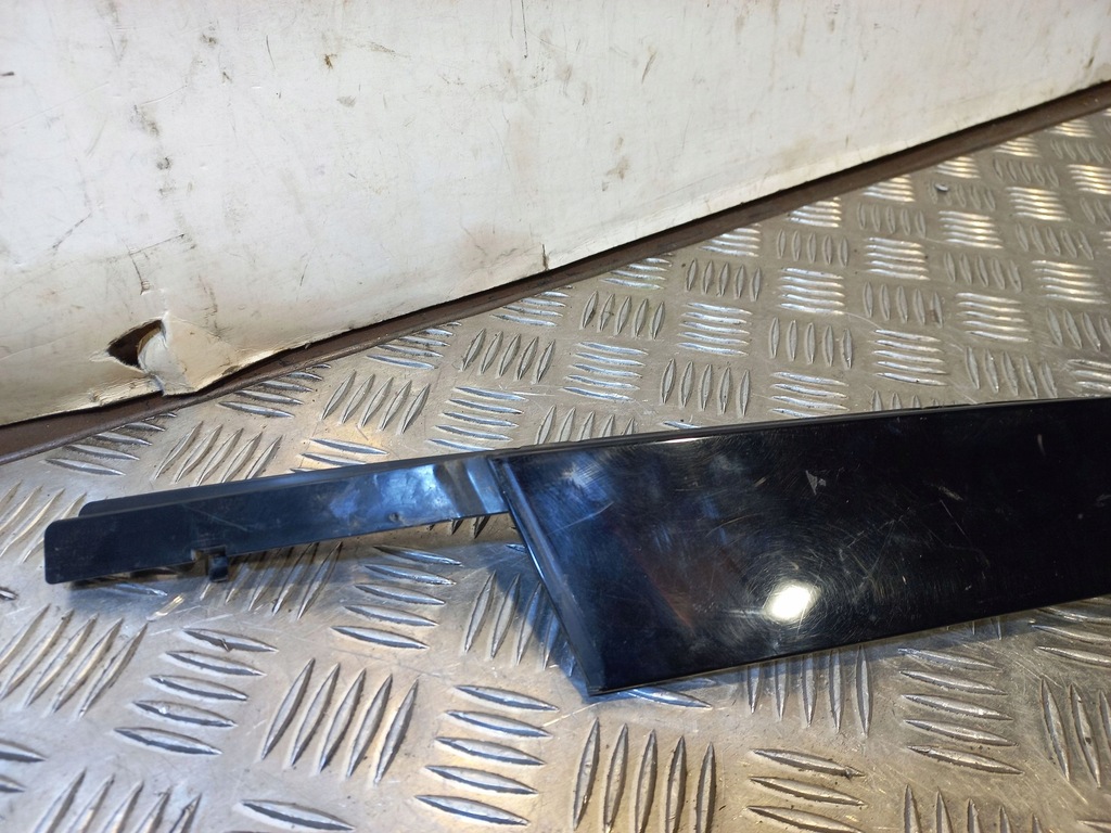 фото №5, Audi a4 s4 b9 2017 перед сторона левая молдинг стекло лобовое / передней