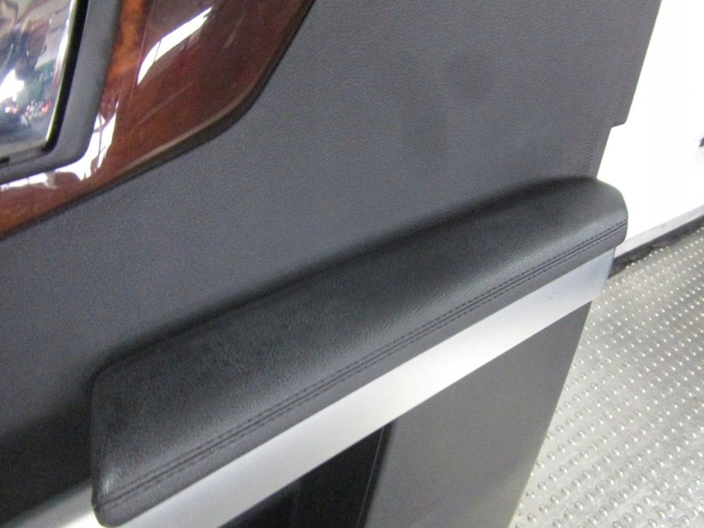 фото №11, Mercedes glk x204 2010 обшивка двері правий перед