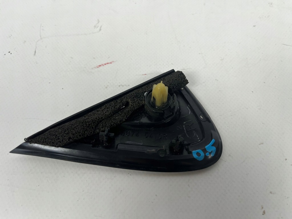 фото №4, Треугольник зеркало крыла правый перед renault kadjar