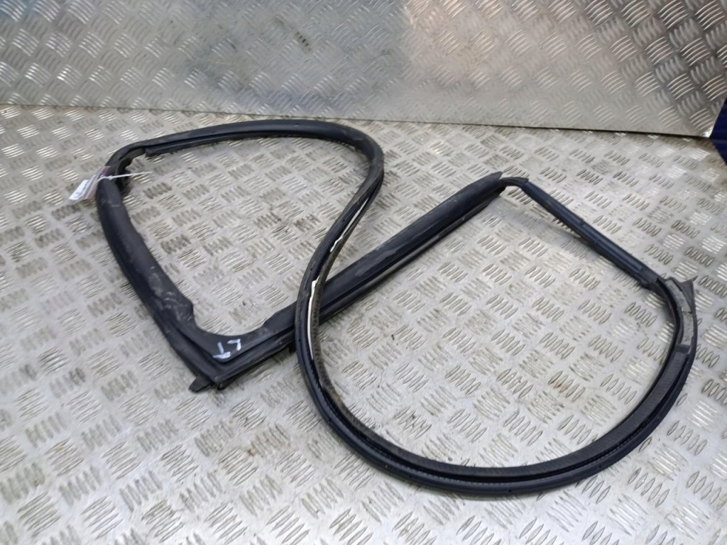 Купити Tesla model s прокладка двері правий задня