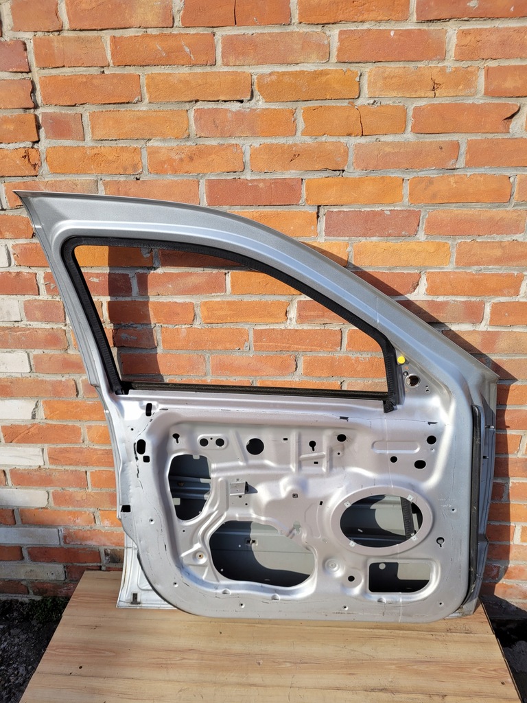 фото №8, Jeep grand cherokee wk 5-10 дверь правый задняя