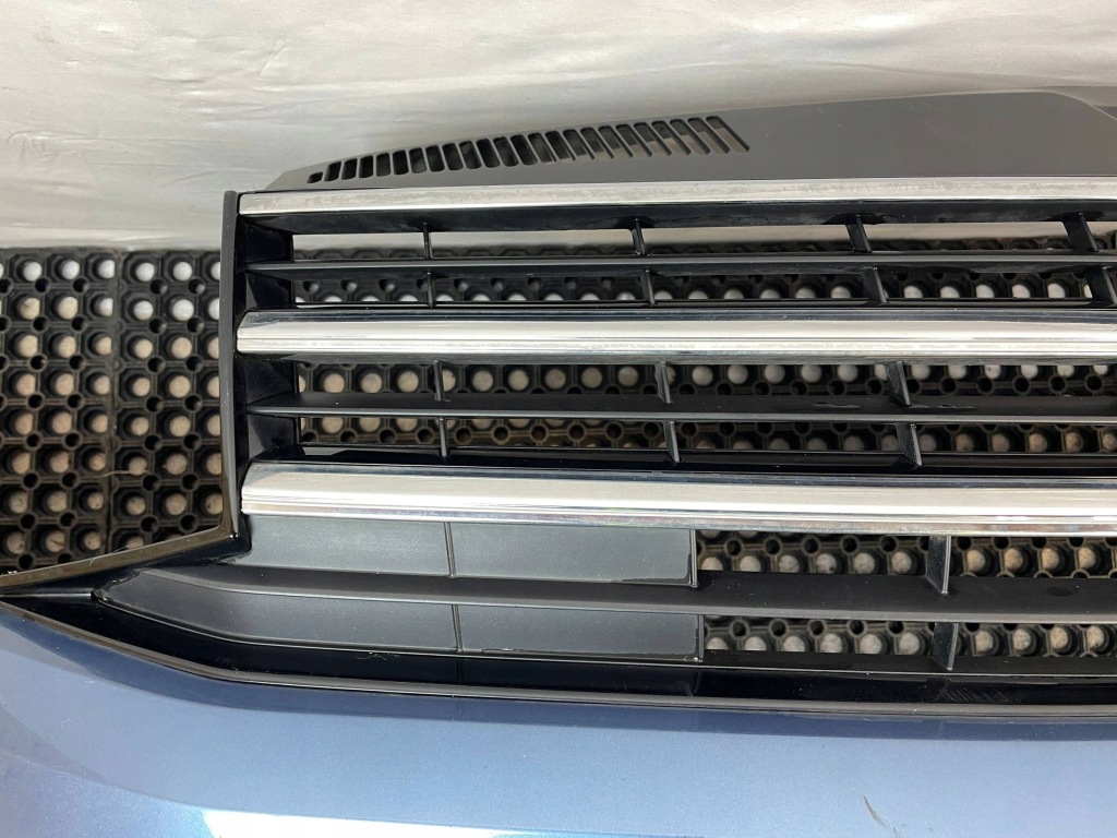 Бампер перед передній під  pdc решітка радіатора vw transporter t6 multivan 2015- Зі Шроту