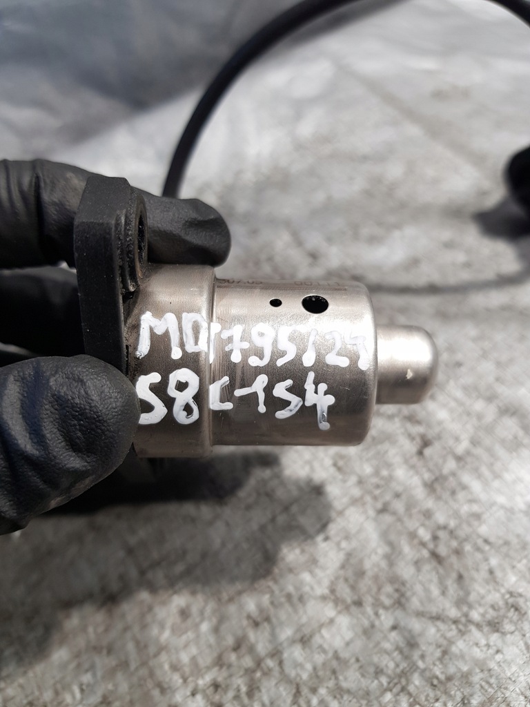 фото №5, Датчик уровня масла saab 93 9-3 55352616