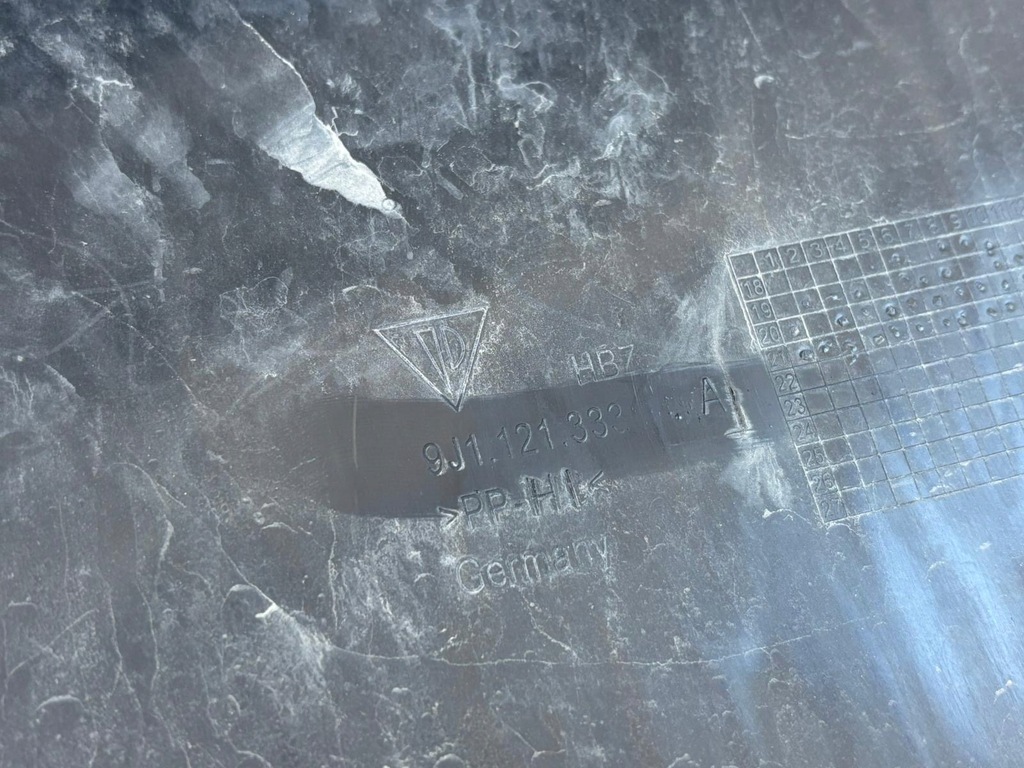 фото №10, Porsche taycan 4s радиатор левая вентилятор впуск 9j1121251a 9j1121333