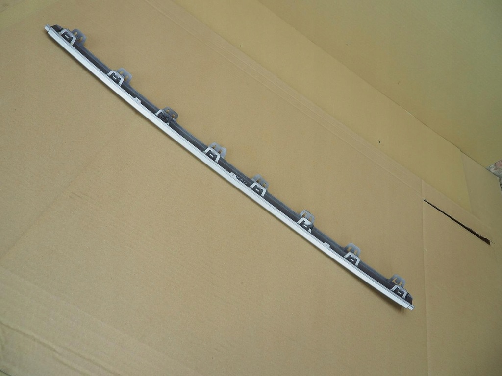 фото №13, Audi q2 81a 16- молдинг середня бампера задня