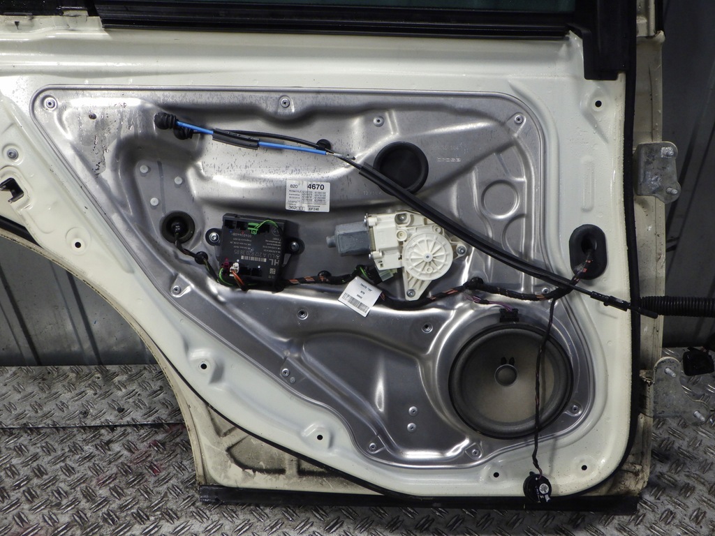 фото №9, Дверь левая задние задняя mercedes w212