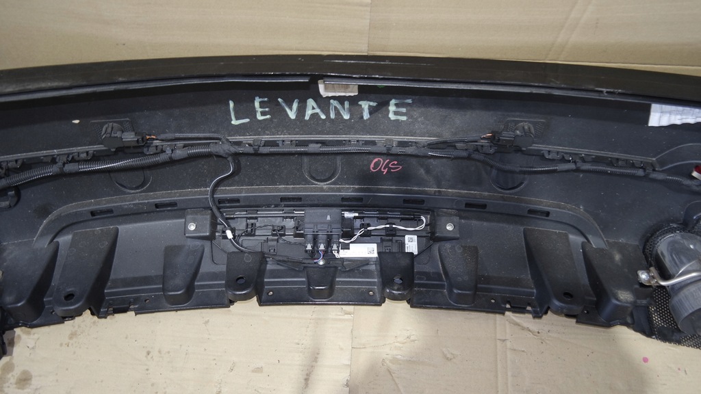 фото №9, Бампер задний задняя maserati levante