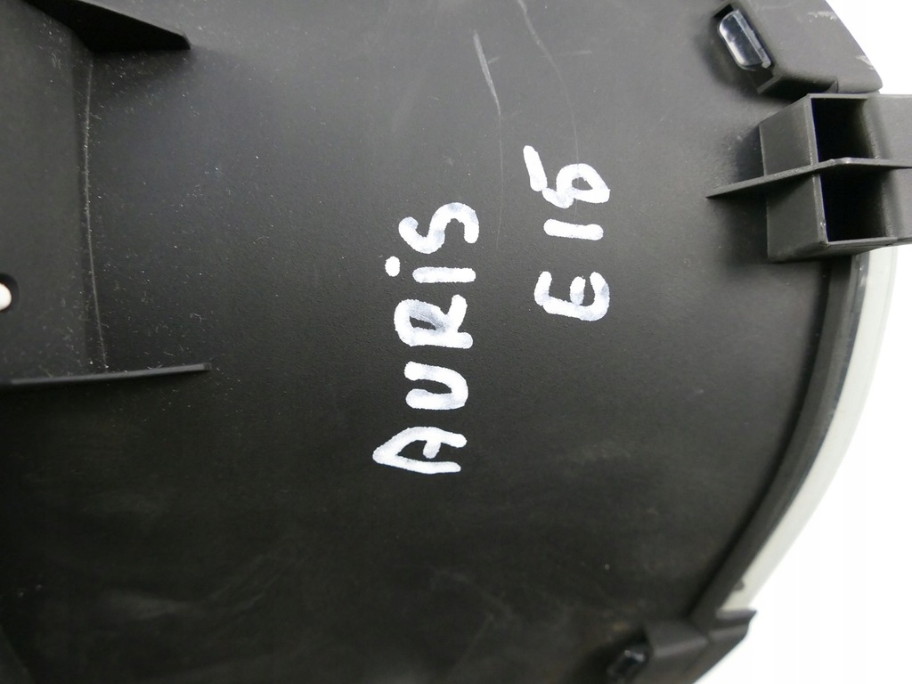 фото №11, Toyota auris e15 2.2 d счетчик приборы uk