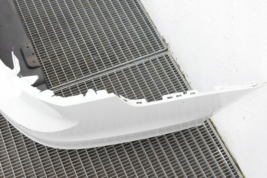 фото №6, Volvo v90 ii kombi бампер задняя kpl. 4 x pdc белый 614