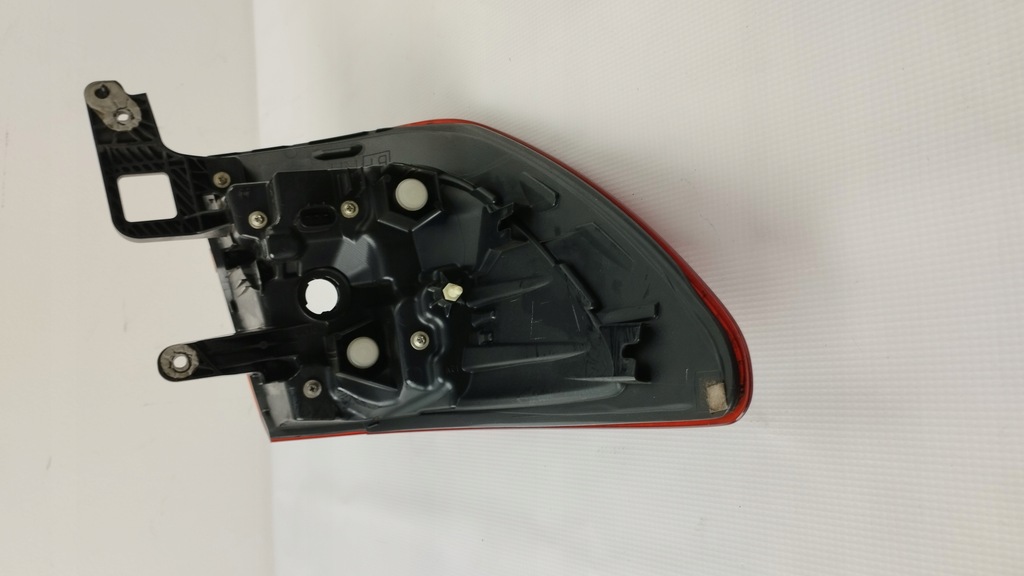 фото №12, Лампа правая задняя subaru outback v led