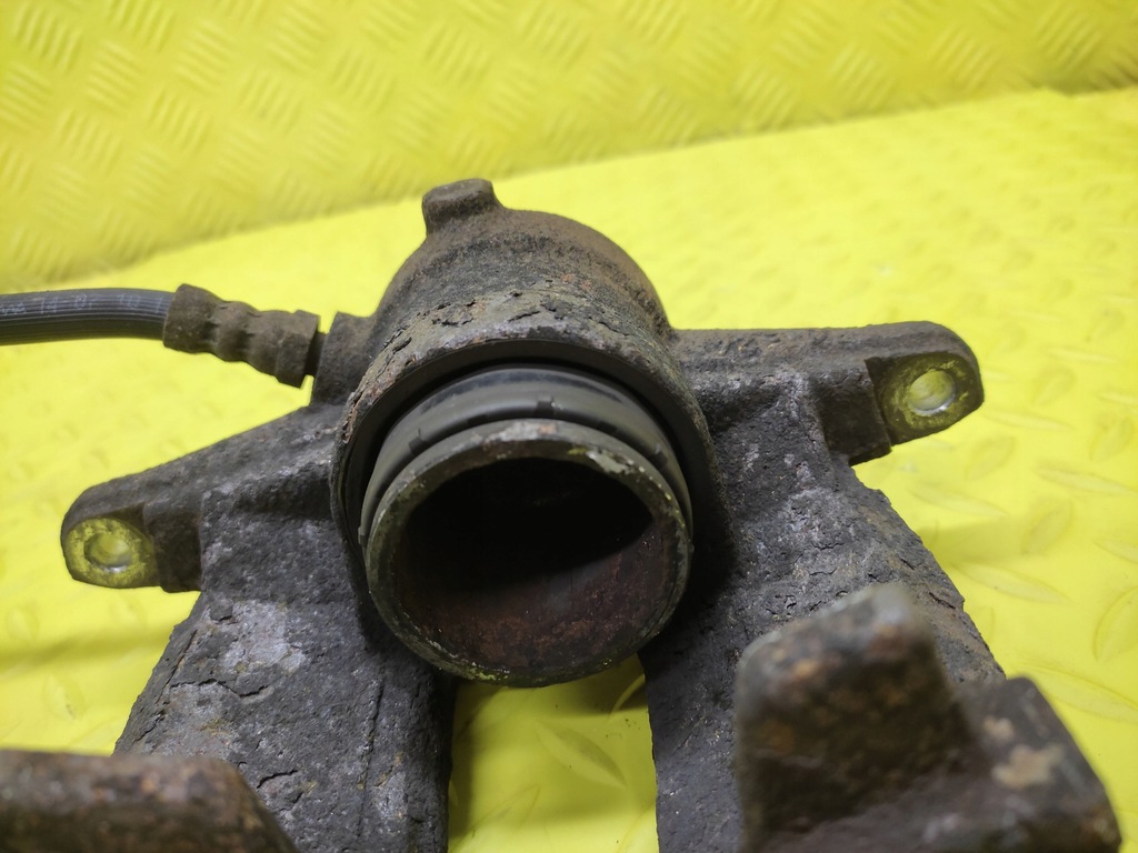 фото №4, Citroen jumper iii 2.2 супорт гальмівний лівий задня