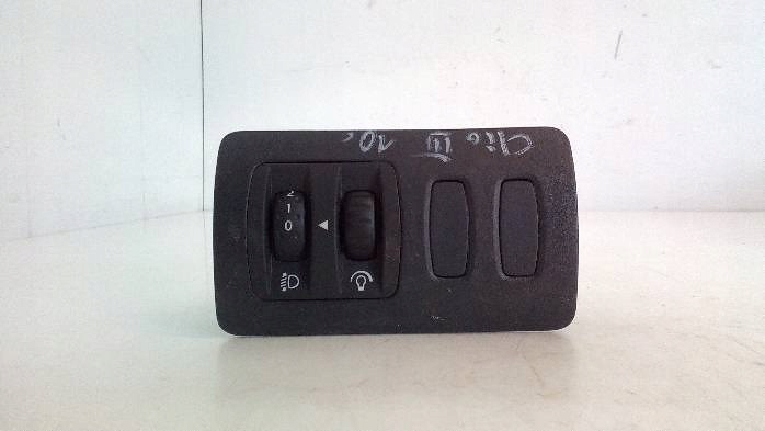 фото №1, Панель переключателей renault clio iii