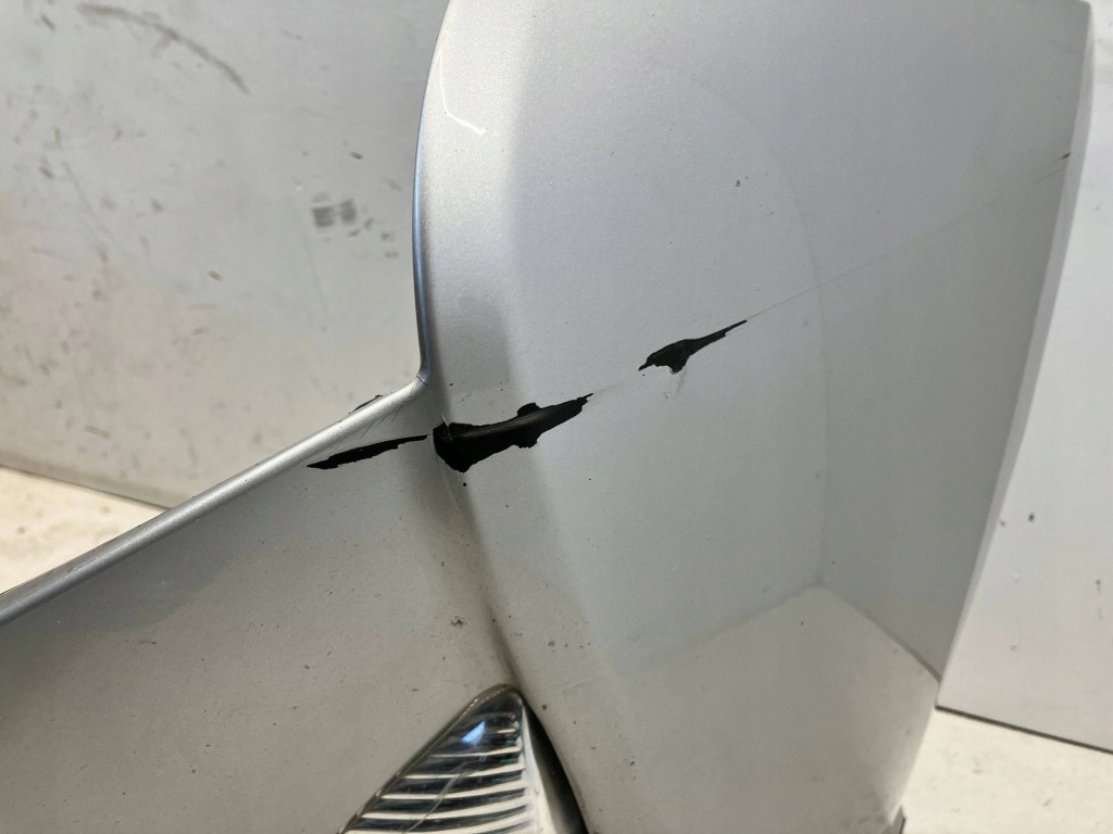 Prius iv комплектний  бампер передній перед без  pdc 1f7 Доставка