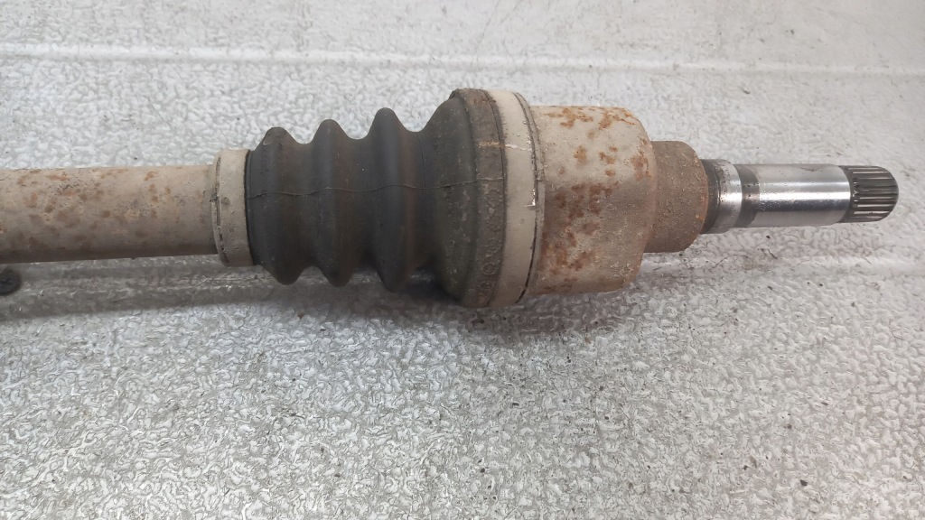 Приводной вал правая перед citroen c3 02r 1.1b hb Оригинал