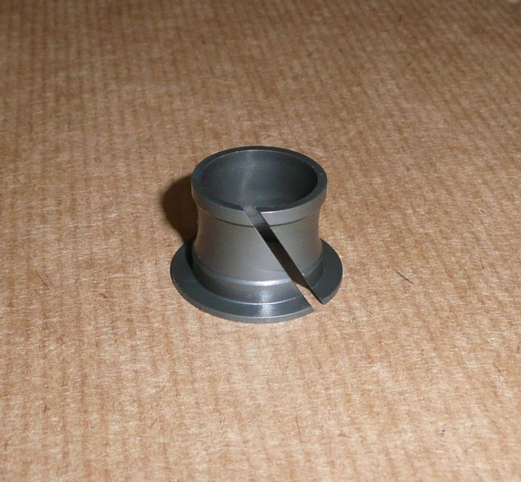 фото №1, Втулка педалі зчеплення renault оригінальний номер 7701053641