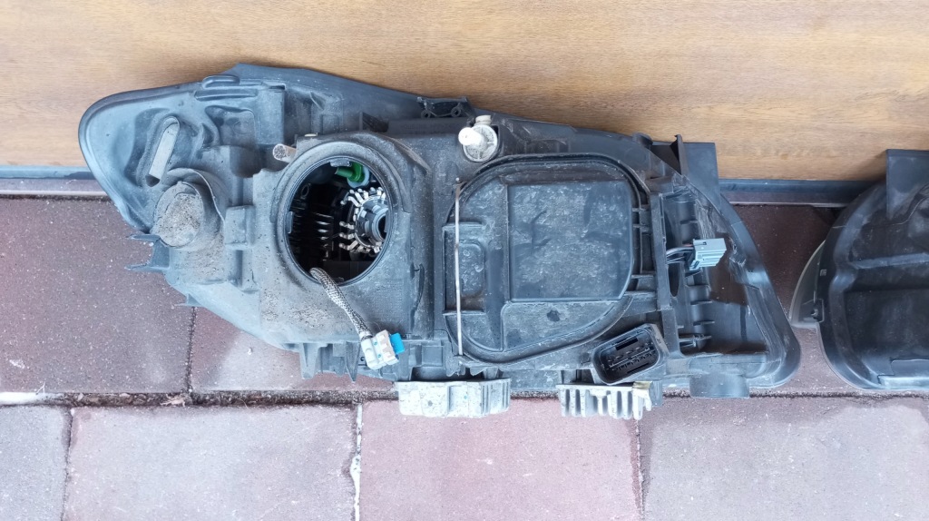 Bmw x1 e84 рестайлінг  2012-2015--lampa ліва-права bi ксенон поворотний lci 7290251 Оригінал