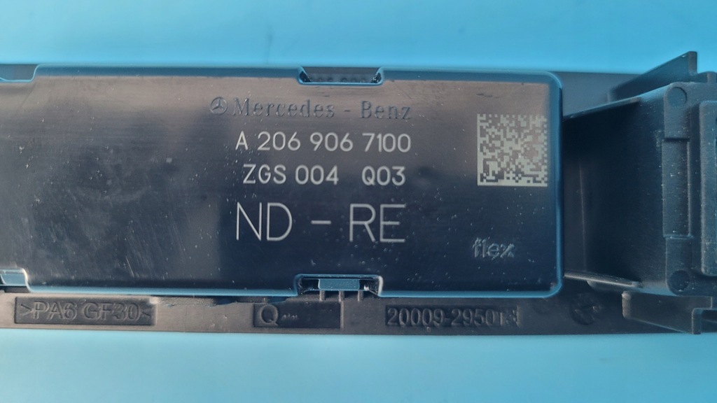 фото №14, Mercedes eqe 350+ 23r лампа потолочный правая a2069067100