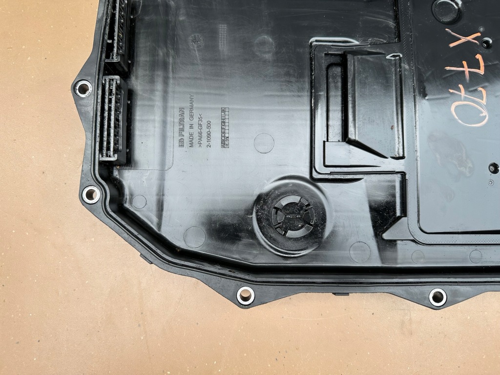 Audi q7 zf vw touareg поддон поддон масляная 0501220926c Недорого