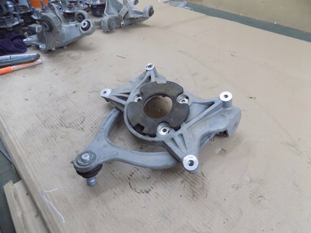 фото №12, Рычаг правый верхний передний основание tesla y 1188326-00-a 1044032-00-c org.