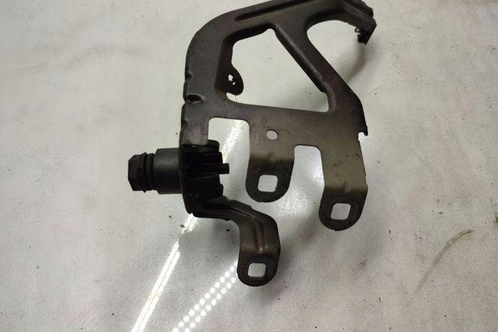 фото №7, Кронштейн передний lewego крыла bmw 5 f10 7183752 2.5l бензиновый