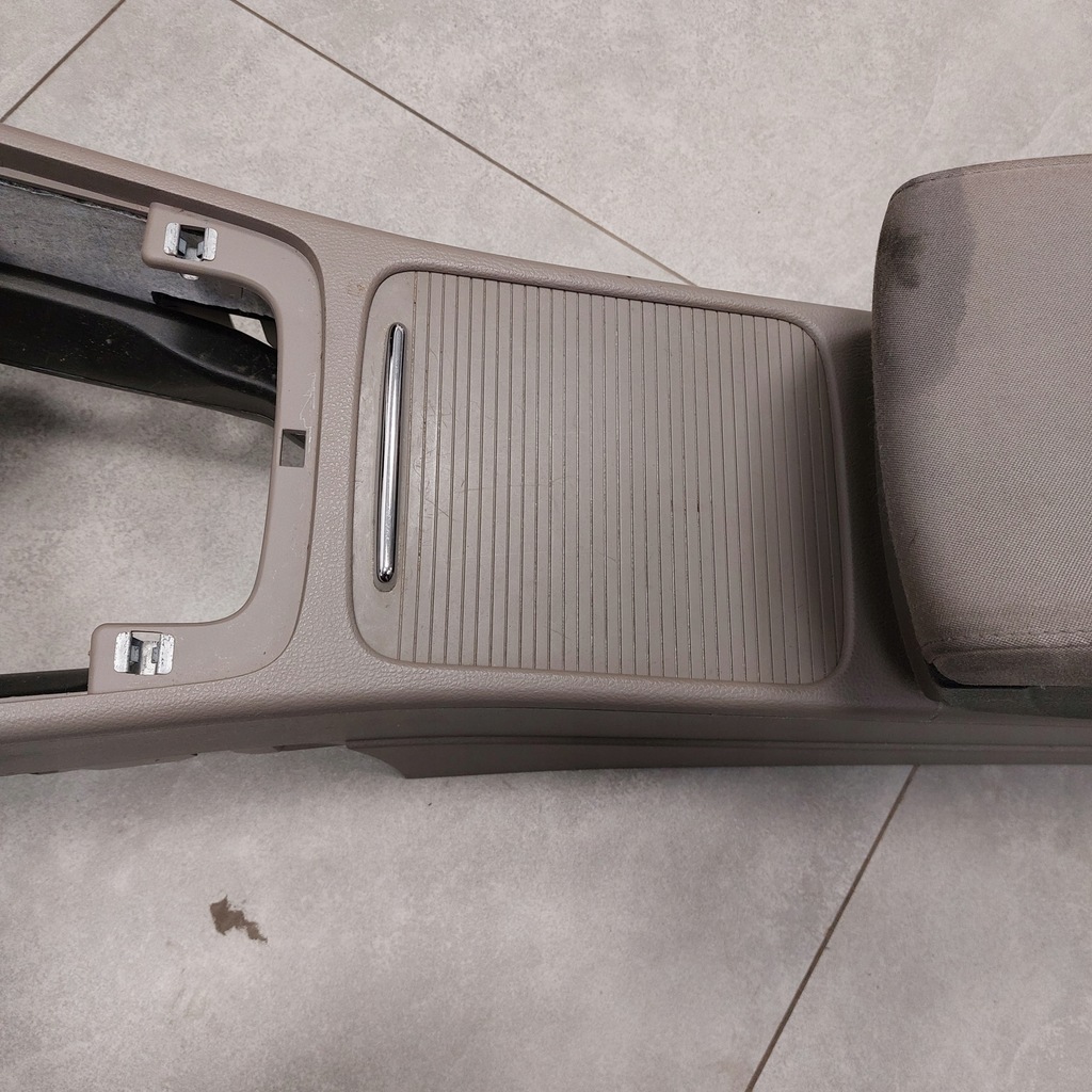 фото №7, Volkswagen passat b6 туннель средний подлокотник 3c0864207m